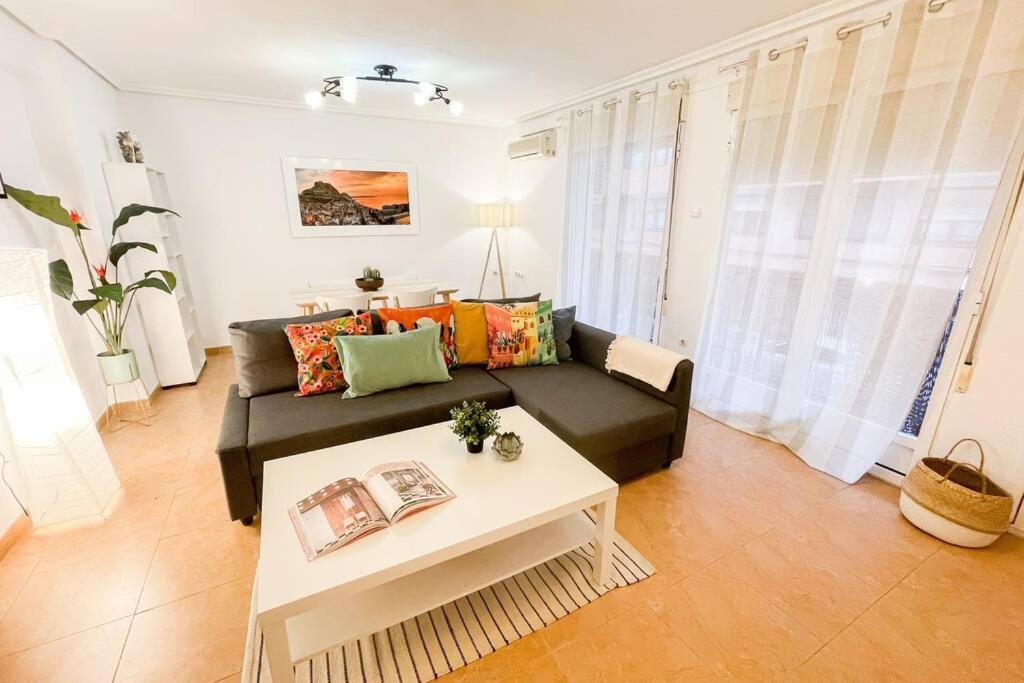 Coqueto Y Amplio Apartamento A 15 Min De La Playa Аликанте Экстерьер фото